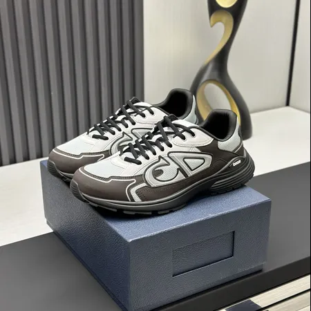 ディオール スニーカー