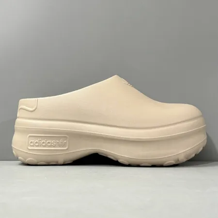 アディダス スリッパ