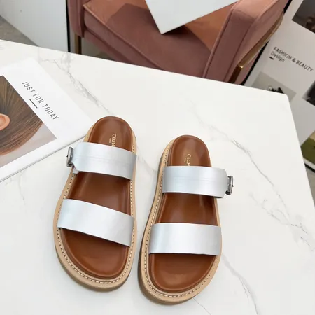 セリーヌ サンダル