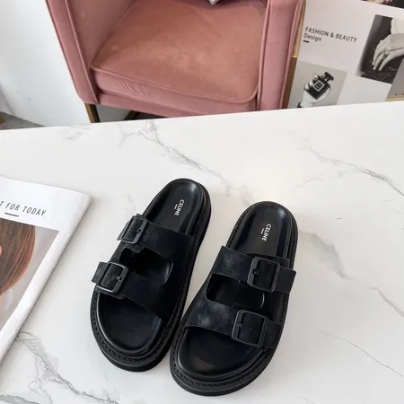 セリーヌ サンダル