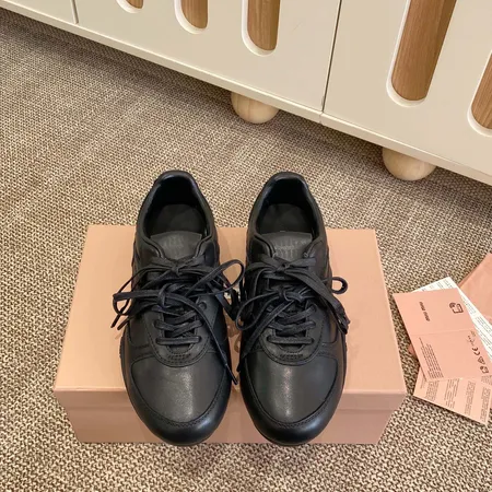 ミュウミュウ スニーカー