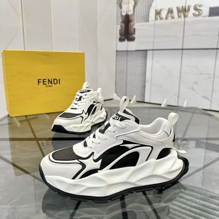 フェンディ スニーカー