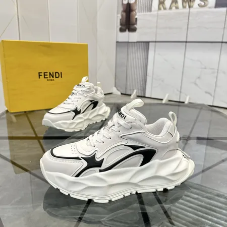 フェンディ スニーカー