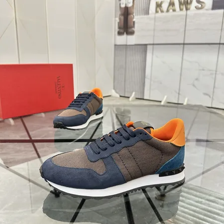 ヴァレンティノ スニーカー