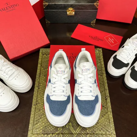 ヴァレンティノ カジュアルシューズ