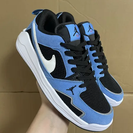 ナイキ カジュアルシューズ