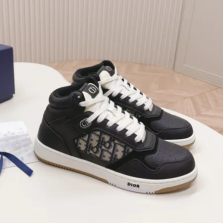 ディオール カジュアルシューズ