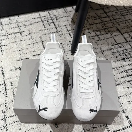 バレンシアガ カジュアルシューズ