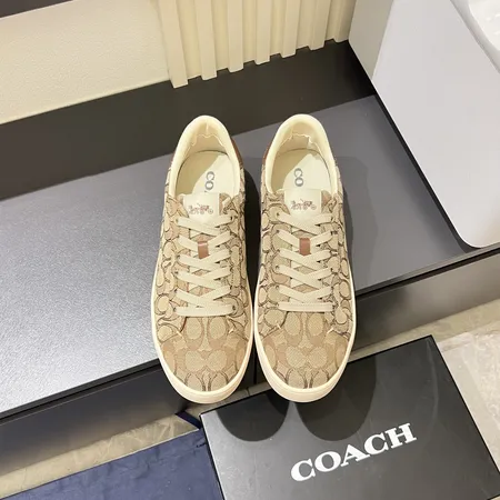 コーチ カジュアルシューズ