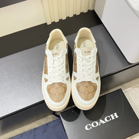 コーチ カジュアルシューズ