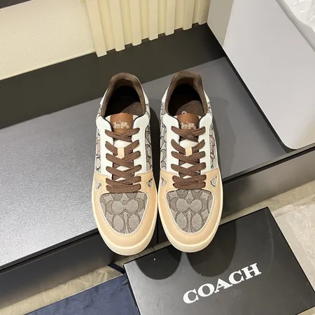 コーチ カジュアルシューズ