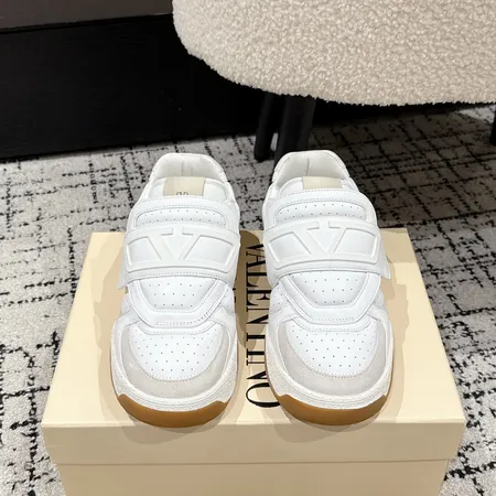 ヴァレンティノ カジュアルシューズ