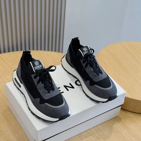 ジバンシィ スニーカー