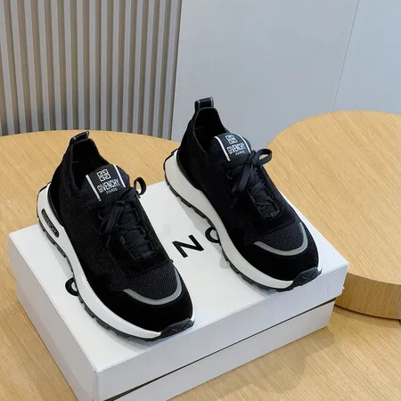 ジバンシィ スニーカー