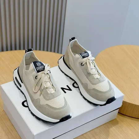 ジバンシィ スニーカー