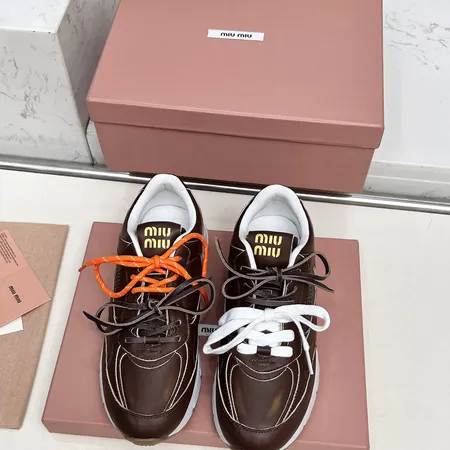 ミュウミュウ スニーカー