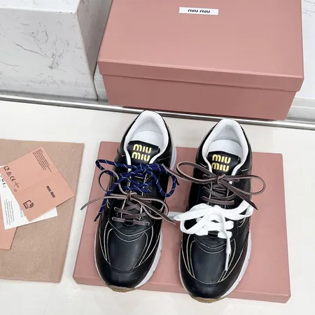 ミュウミュウ スニーカー