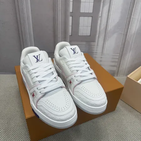 ルイヴィトン カジュアルシューズ