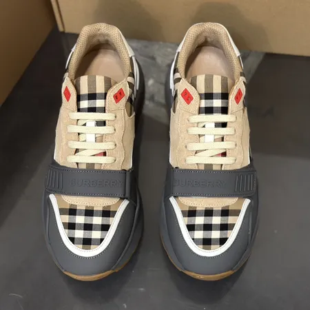 バーバリー ス スニーカー