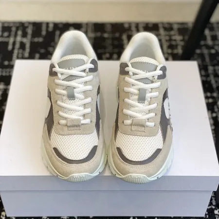 セリーヌ スニーカー