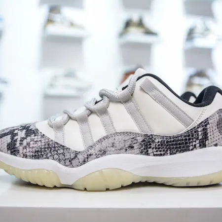 エアジョーダン スニーカー