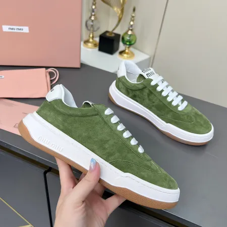 ミュウミュウ カジュアルシューズ