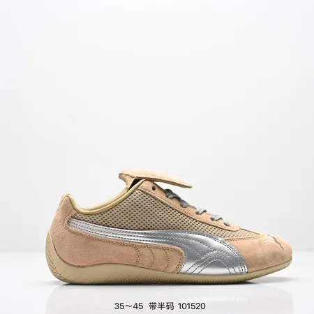 プーマ スニーカー