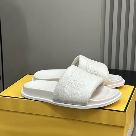 フェンディ スリッパ