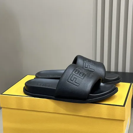 フェンディ スリッパ