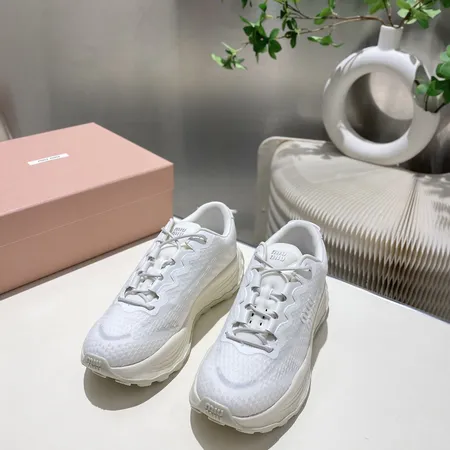 ミュウミュウ スニーカー