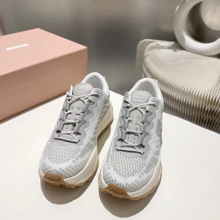 ミュウミュウ スニーカー