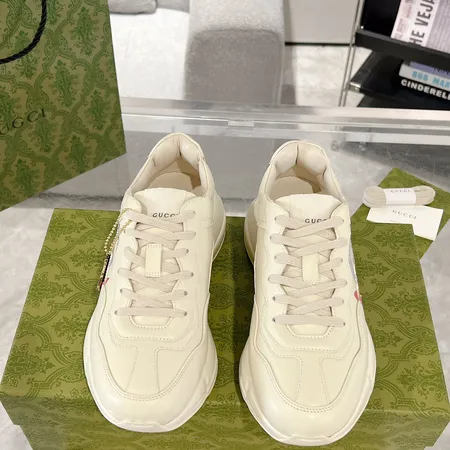 グッチ スニーカー