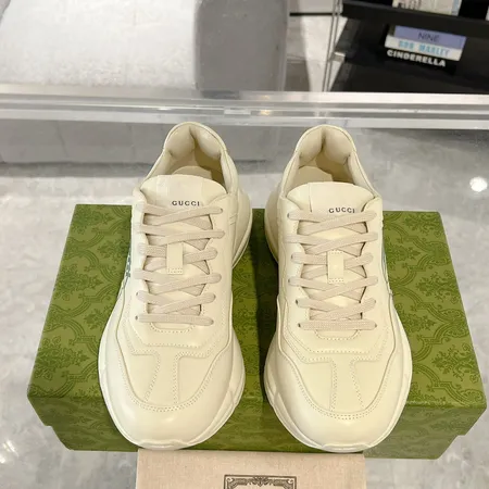 グッチ スニーカー