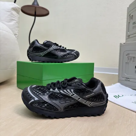 ボッテガ ヴェネタ カジュアルシューズ