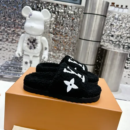 ルイヴィトン スリッパ