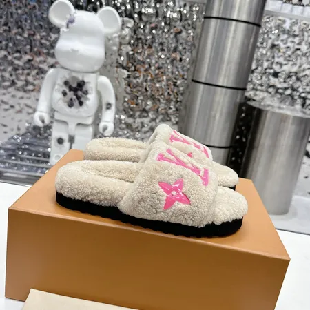 ルイヴィトン スリッパ