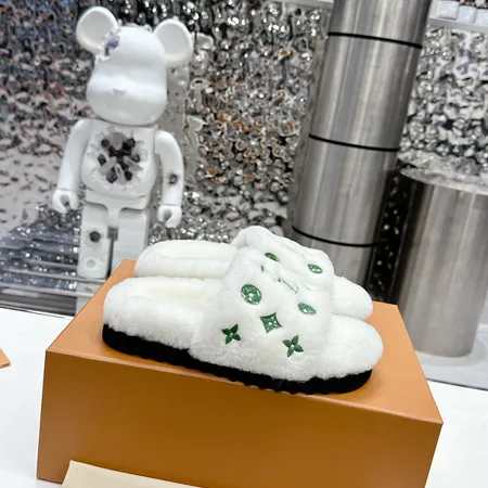 ルイヴィトン スリッパ