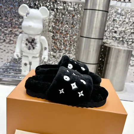 ルイヴィトン スリッパ