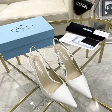 プラダ サンダル