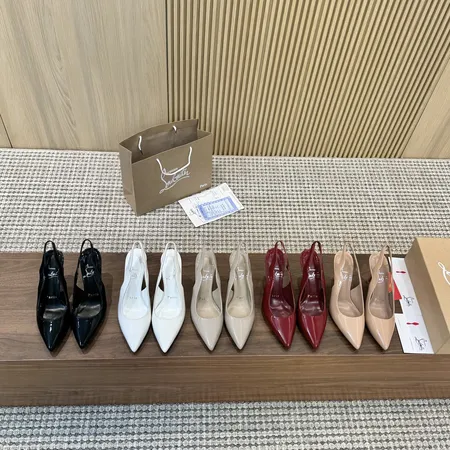 クリスチャン・ルブタン サンダル