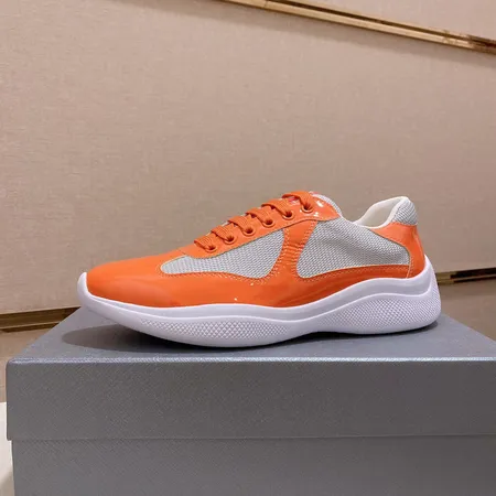 プラダ カジュアルシューズ