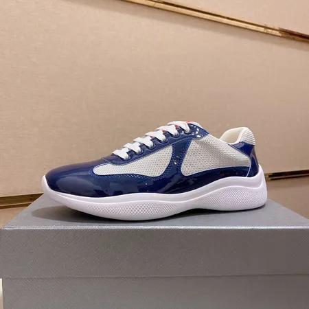 プラダ カジュアルシューズ