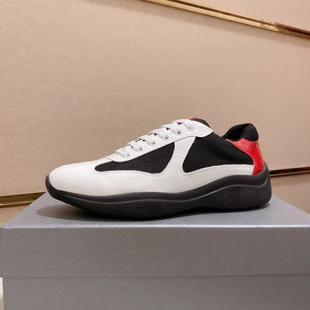 プラダ カジュアルシューズ