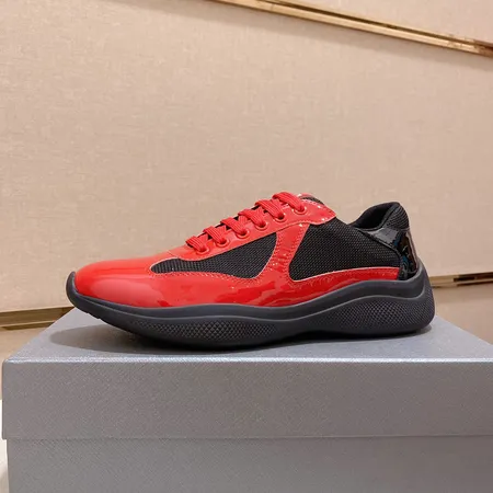 プラダ カジュアルシューズ