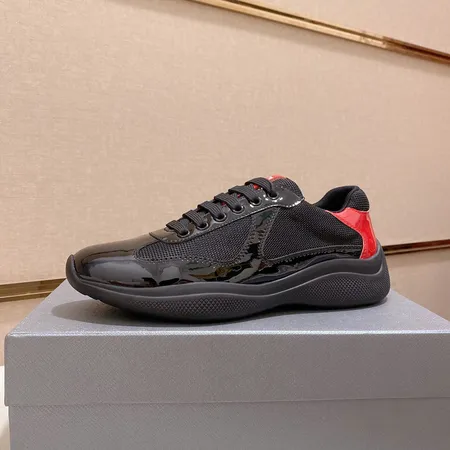 プラダ カジュアルシューズ