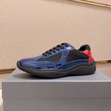 プラダ カジュアルシューズ