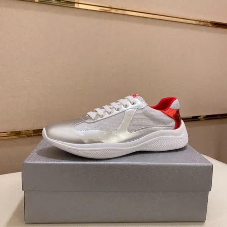 プラダ カジュアルシューズ