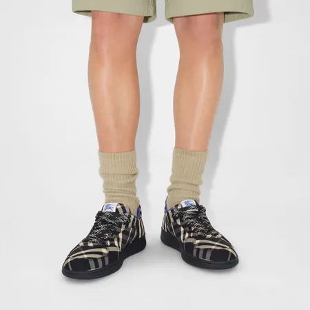 バーバリー ス カジュアルシューズ