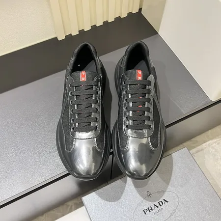 プラダ カジュアルシューズ