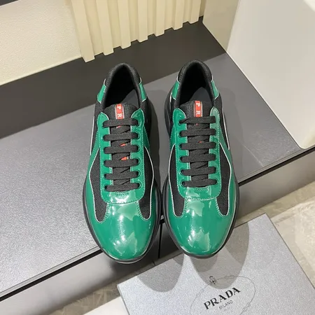 プラダ カジュアルシューズ